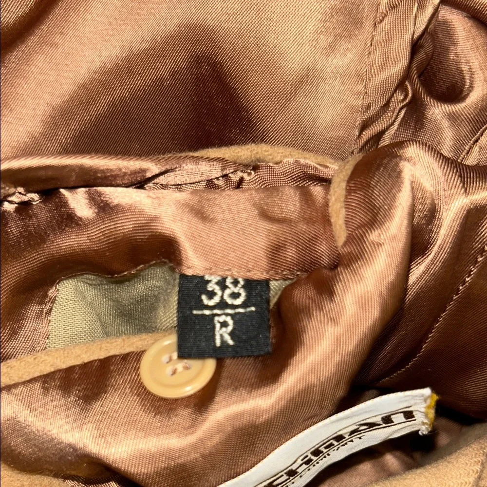 Elegant Men's Camel Blazer - Picture 7 of 7